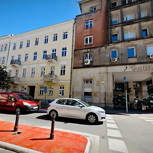 Wilcza - Center Varsovia